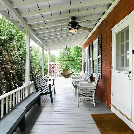 1820 House - Vt Charm + Modern Comforts + Hot Tub Stowe Exterior foto
