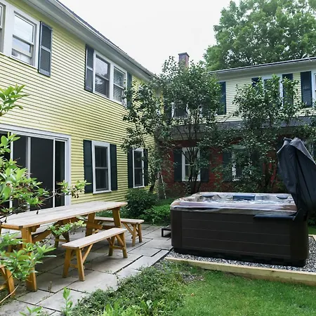 1820 House - Vt Charm + Modern Comforts + Hot Tub Stowe Exterior foto