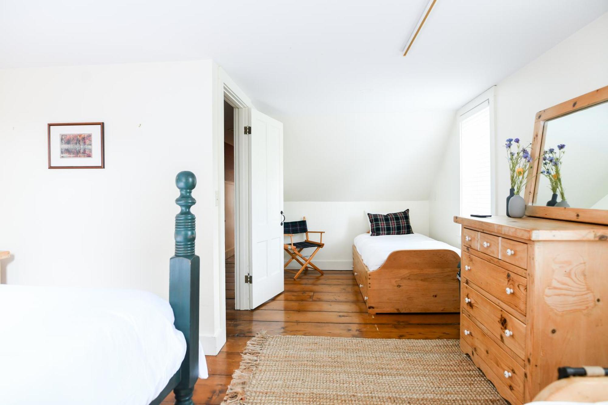 Villa 1820 House - Vt Charm + Modern Comforts + Hot Tub *