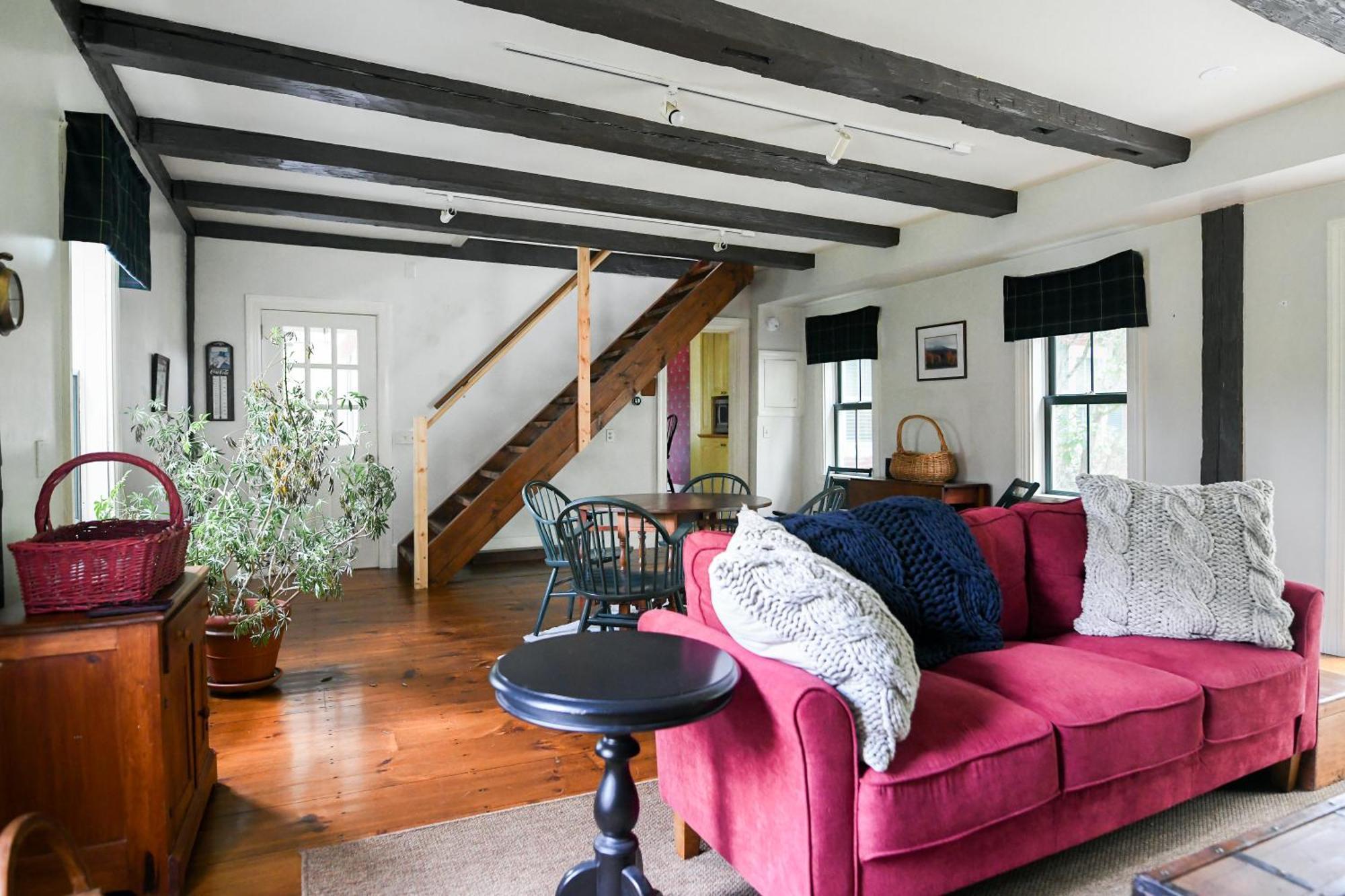 Villa 1820 House - Vt Charm + Modern Comforts + Hot Tub *
