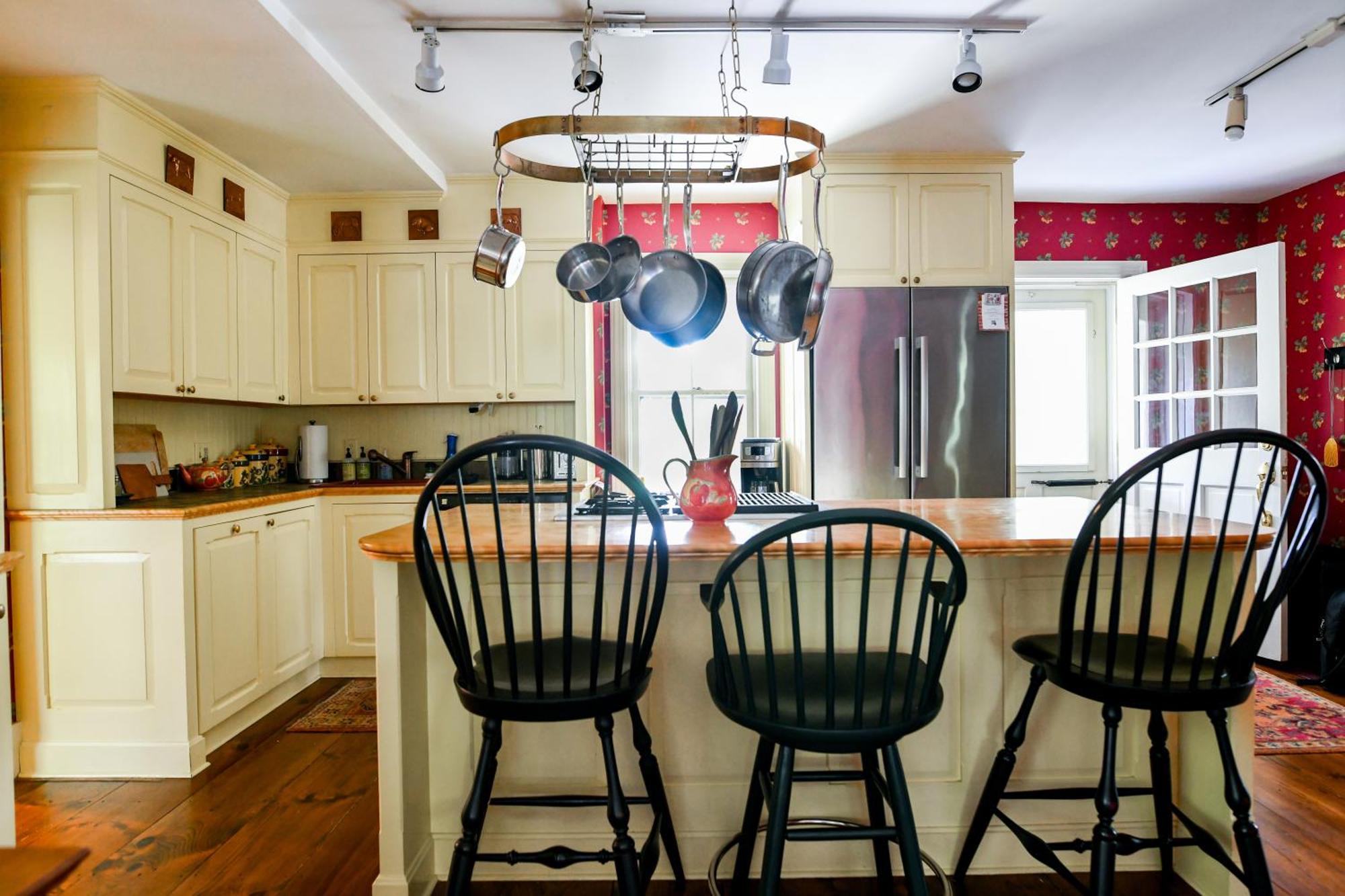 1820 House - Vt Charm + Modern Comforts + Hot Tub *