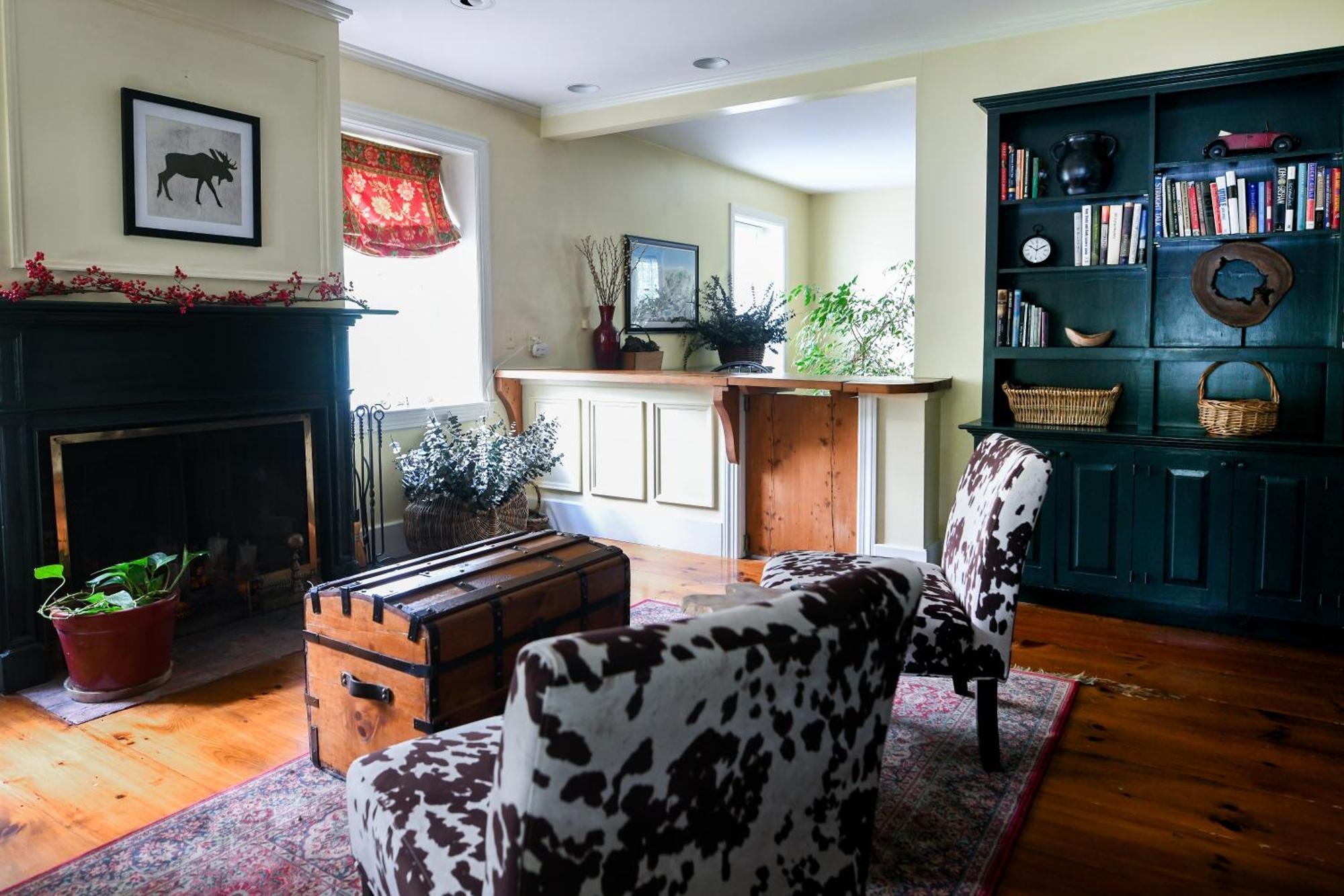 1820 House - Vt Charm + Modern Comforts + Hot Tub Stowe