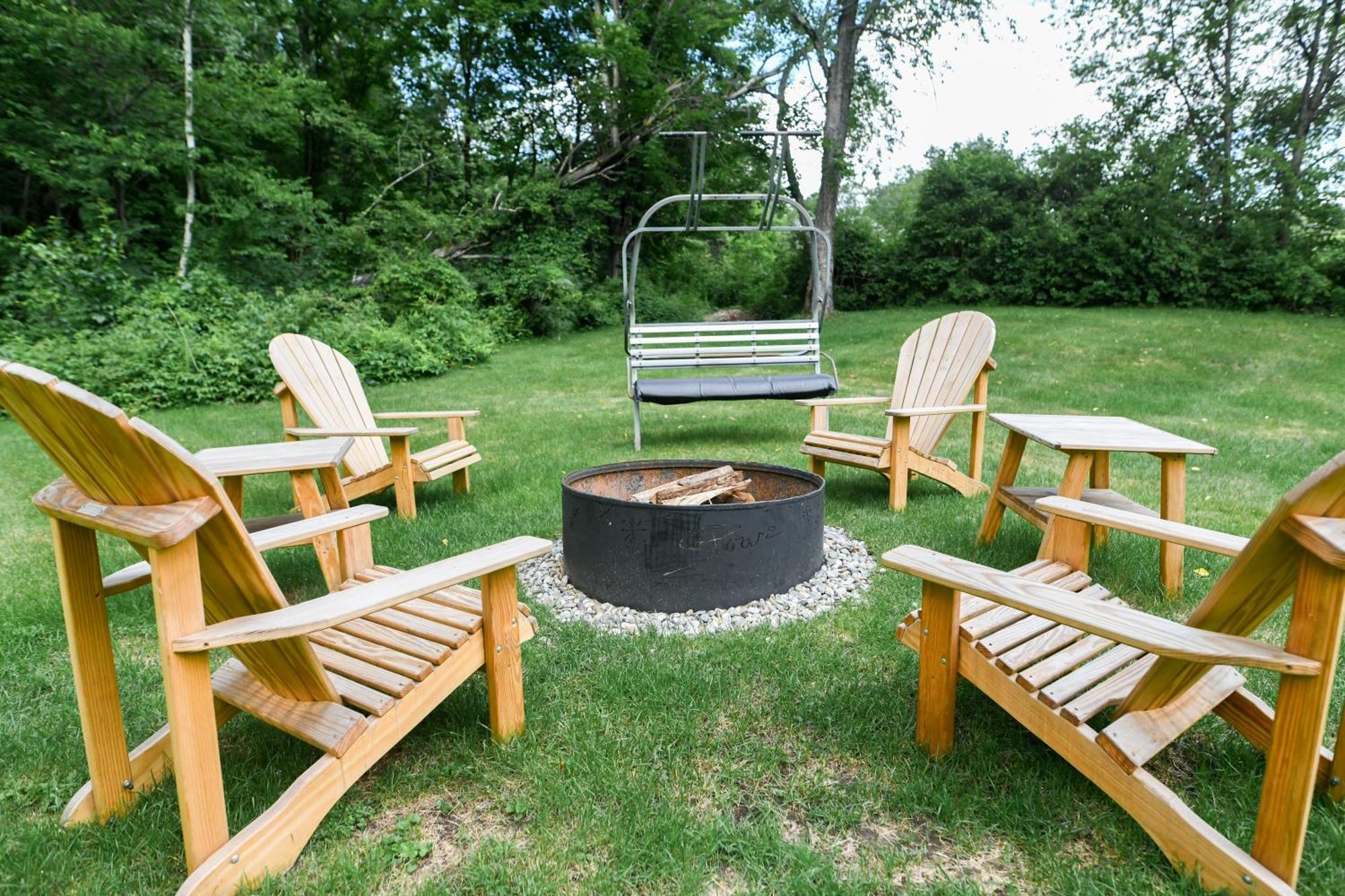 1820 House - Vt Charm + Modern Comforts + Hot Tub Stowe