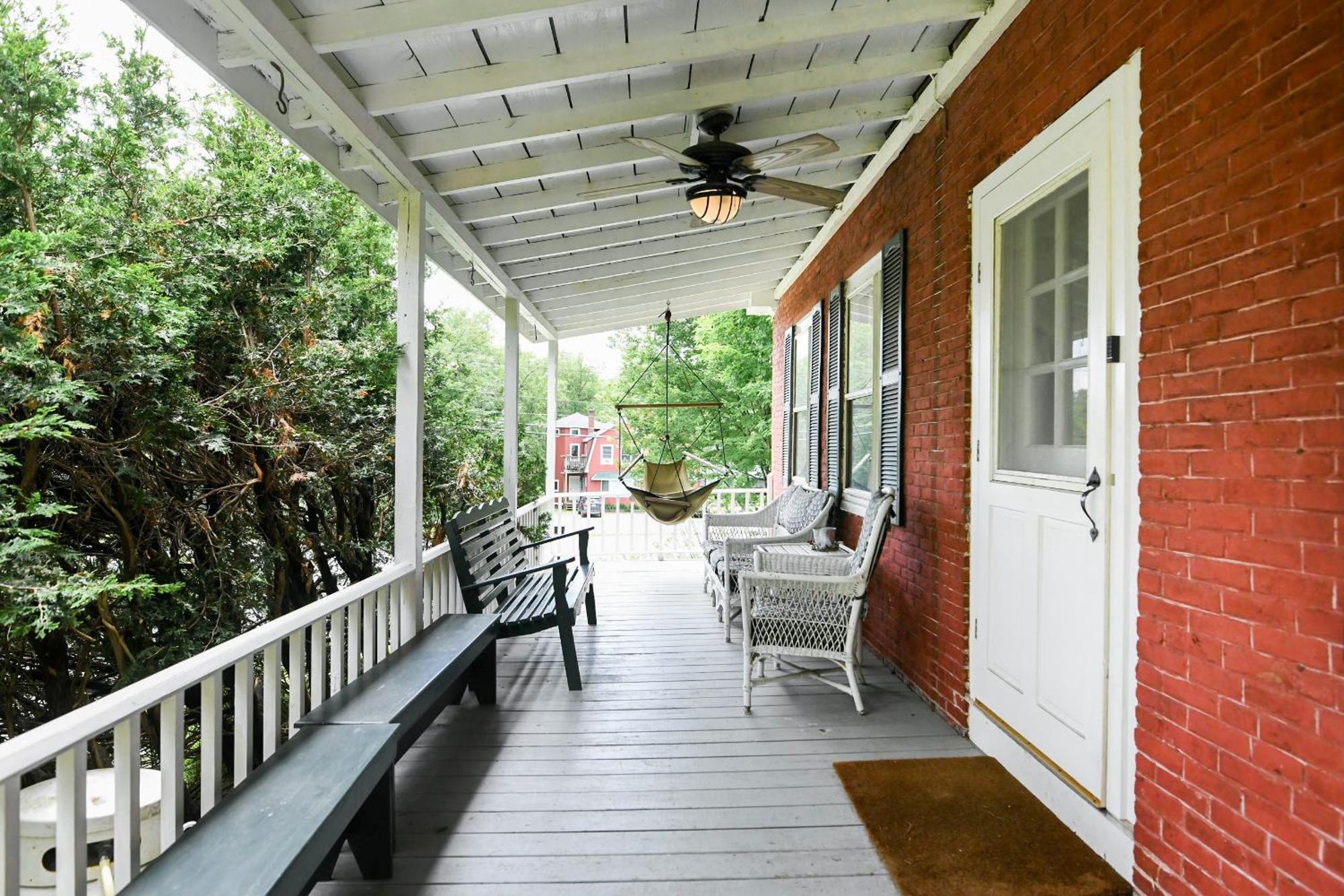 1820 House - Vt Charm + Modern Comforts + Hot Tub Villa